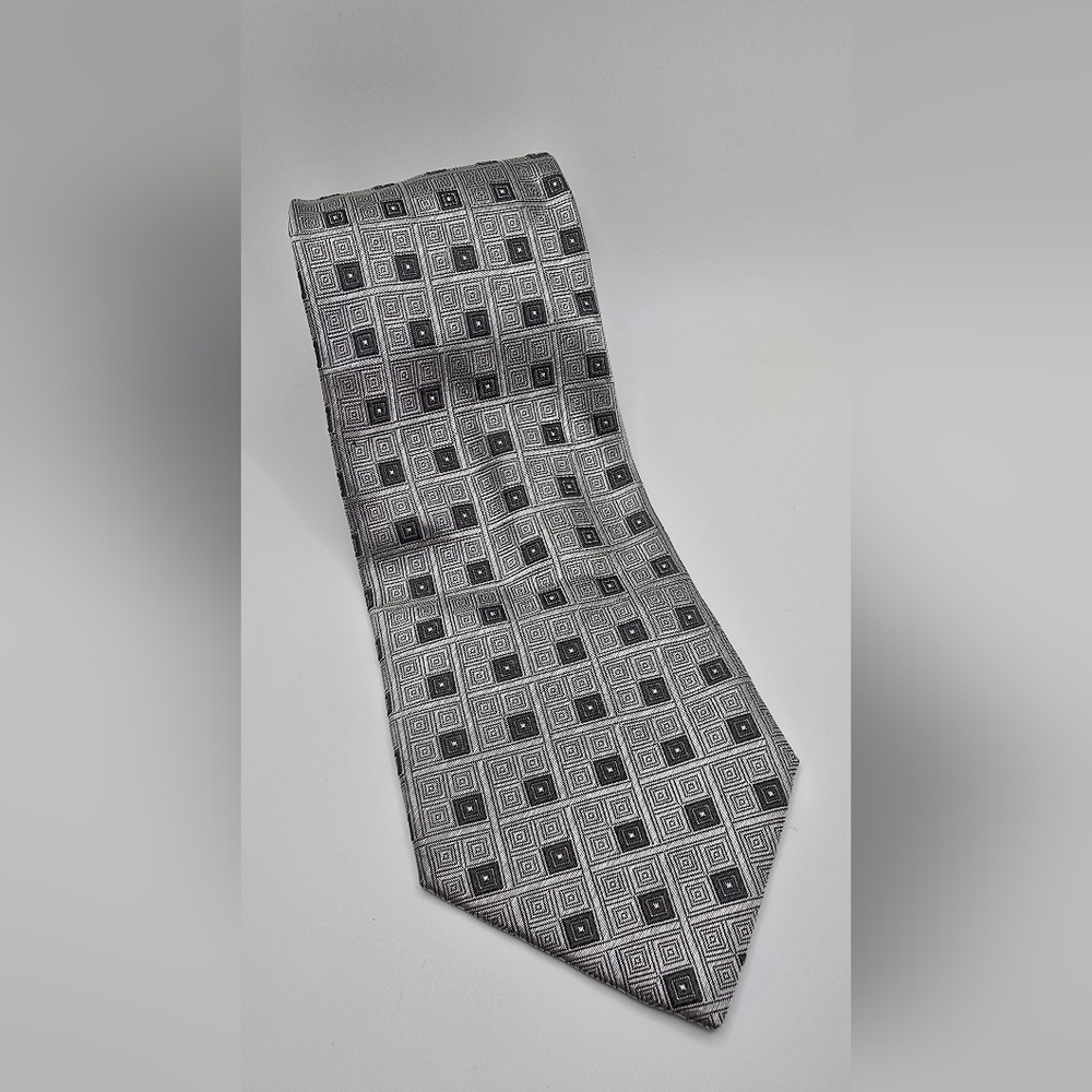 100% Silk Silver Black Tie Geometric Squares Made In Italy